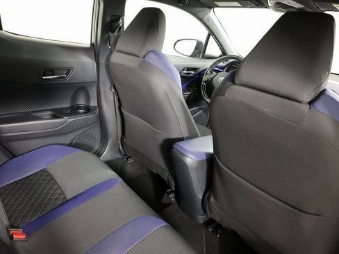 Used 2021 Toyota C-HR XLE image 32