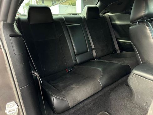 Used 2022 Dodge Challenger R/T w/ Plus Package image 19