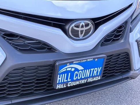 Used 2023 Toyota Camry SE image 12