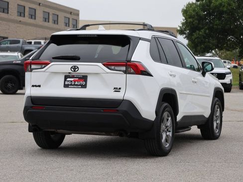 Used 2025 Toyota RAV4 XLE w/ Convenience Package AWD/4WD image 9