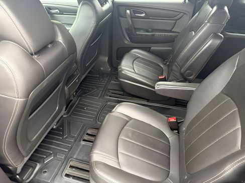 Used 2015 GMC Acadia SLT w/ Technology Package AWD/4WD image 13