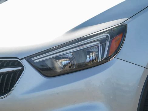 Used 2019 Buick Encore Sport Touring FWD image 8