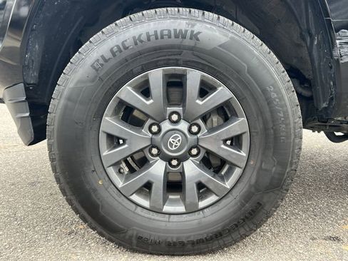 Used 2023 Toyota Tacoma SR5 image 10