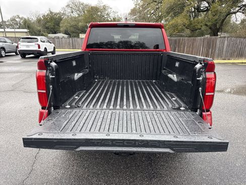 Used 2025 Toyota Tacoma TRD Off-Road AWD/4WD image 29