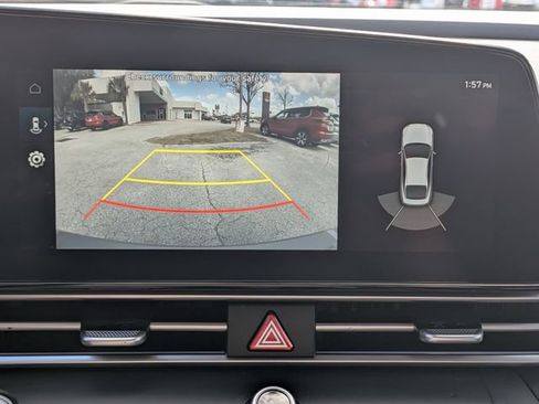 Used 2023 Hyundai Elantra Limited image 23