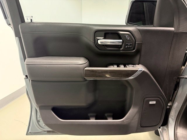 Used 2022 Chevrolet Silverado 1500 LTZ w/ LTZ Premium Package AWD/4WD image 9