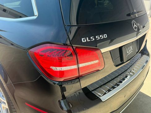 Used 2017 Mercedes-Benz GLS 550 4MATIC image 12