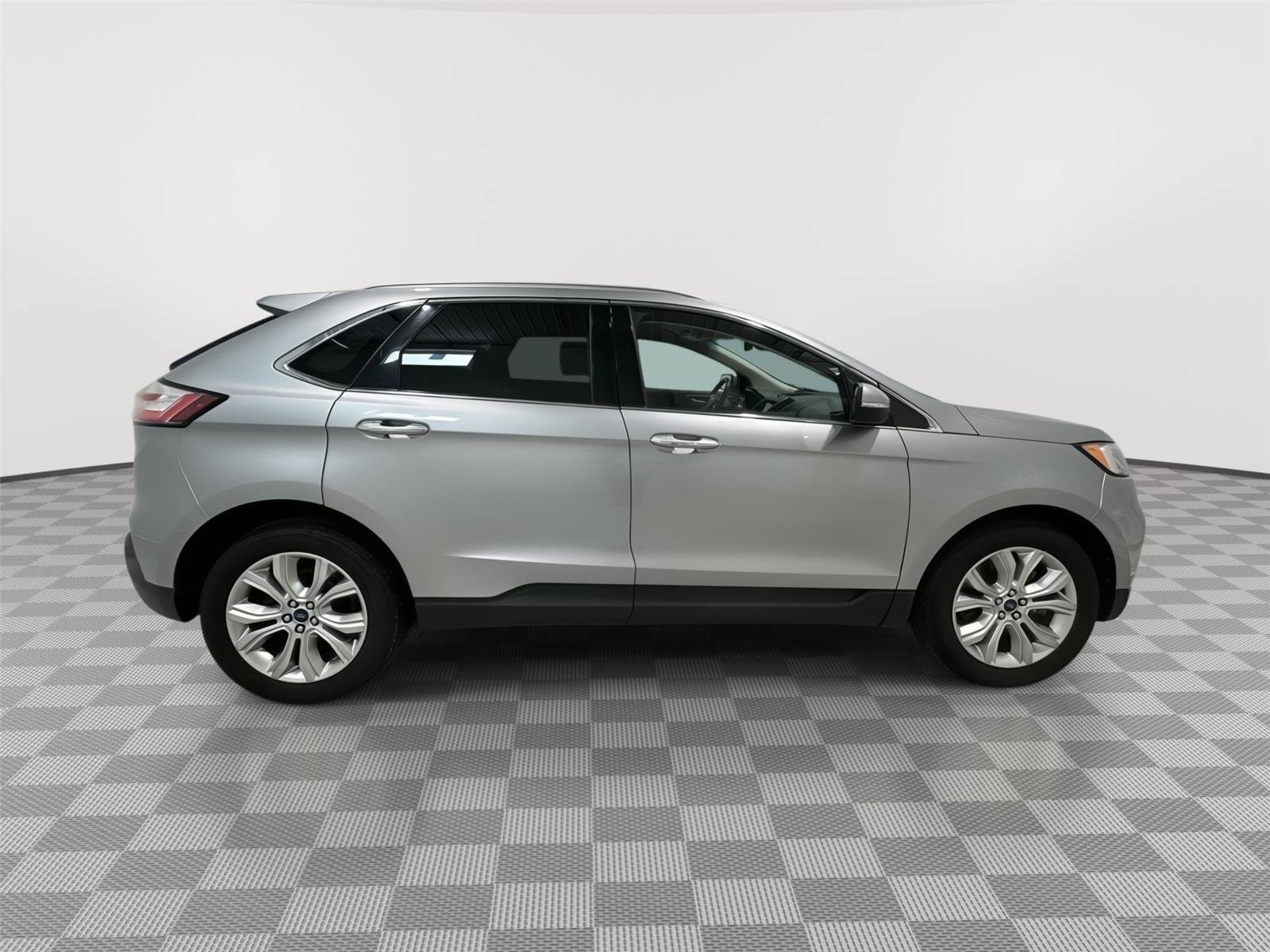 Used 2020 Ford Edge Titanium AWD/4WD image 6