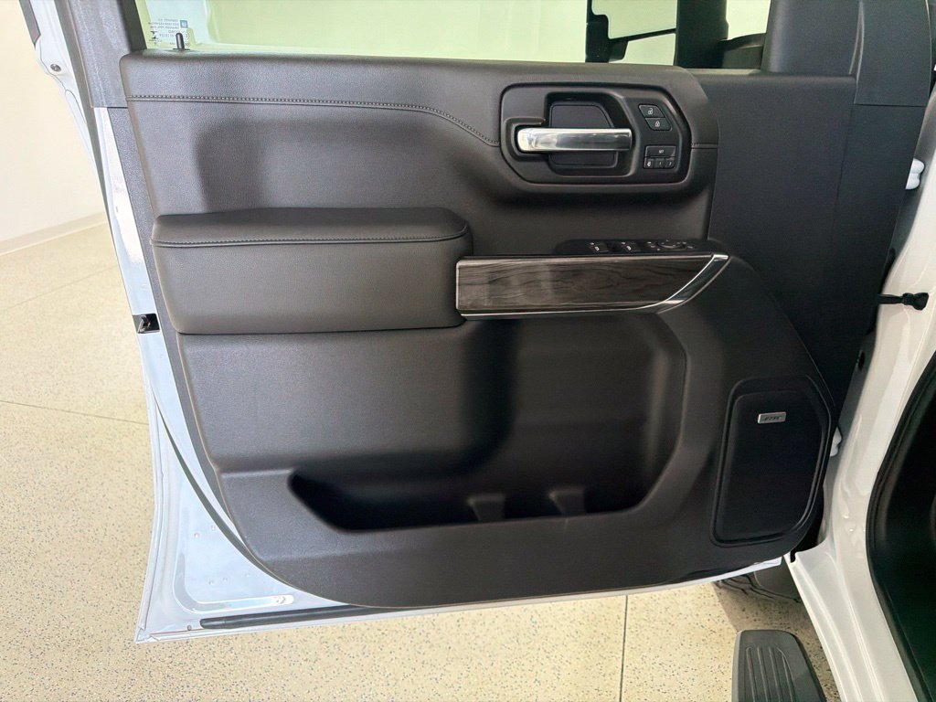 Used 2020 Chevrolet Silverado 2500 LTZ w/ LTZ Premium Package AWD/4WD image 22