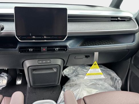 New 2025 Volkswagen ID. Buzz Pro S image 12