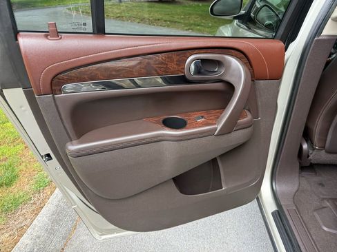 Used 2013 Buick Enclave Premium AWD/4WD image 31