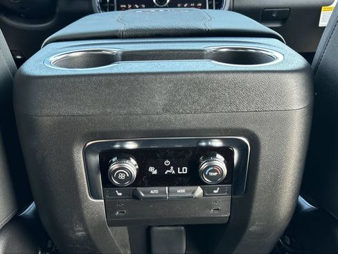 New 2026 GMC Yukon AT4 w/ AT4 Premium Package AWD/4WD image 22