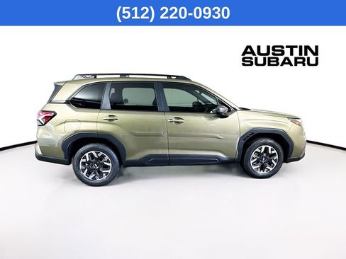 New 2026 Subaru Forester Premium AWD/4WD image 9