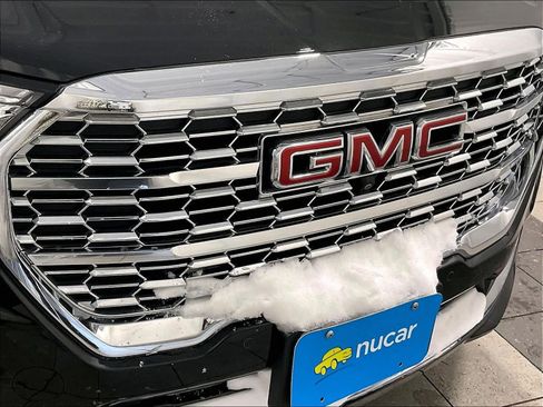 Used 2024 GMC Terrain Denali w/ Denali Premium Package image 32