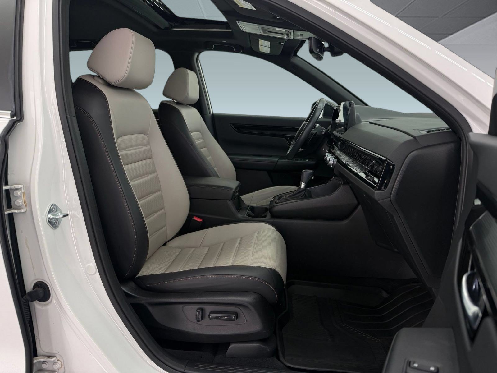 Used 2024 Honda CR-V Sport Touring image 23