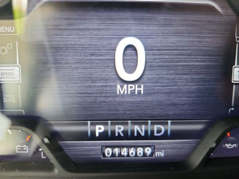 Used 2023 RAM 1500 Laramie AWD/4WD image 12