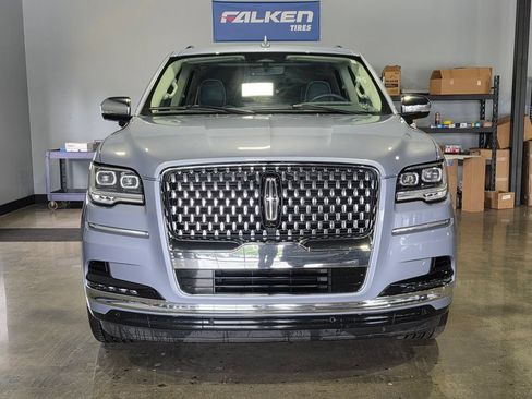 Used 2023 Lincoln Navigator Black Label AWD/4WD image 2