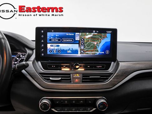 Used 2024 Nissan Altima 2.5 SV w/ SV Premium Package AWD/4WD image 12