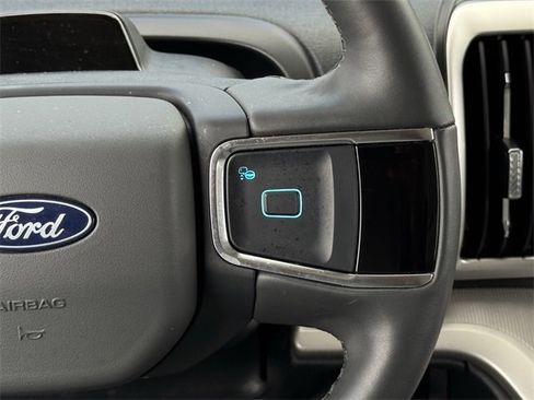 Certified 2025 Ford Expedition Active image 14