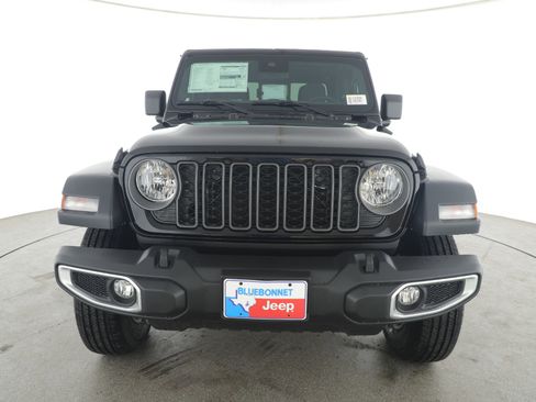 New 2025 Jeep Gladiator Sport image 2