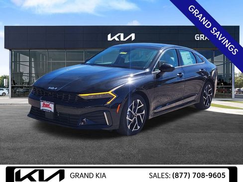 New 2025 Kia K5 EX image 4