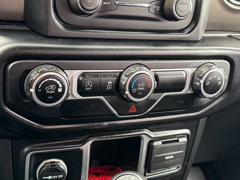 Used 2020 Jeep Wrangler Sport image 25