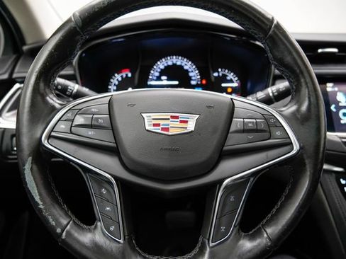 Used 2019 Cadillac XT5 Premium Luxury image 32