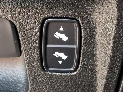 Used 2020 RAM 1500 Big Horn AWD/4WD image 28