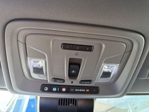 Used 2023 Chevrolet Silverado 1500 LTZ AWD/4WD image 27