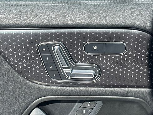 Certified 2026 Mercedes-Benz GLA 250 4MATIC image 11