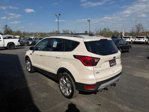 Used 2019 Ford Escape Titanium image 7
