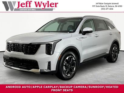 Certified 2025 Kia Sorento S w/ Panoramic Sunroof Package