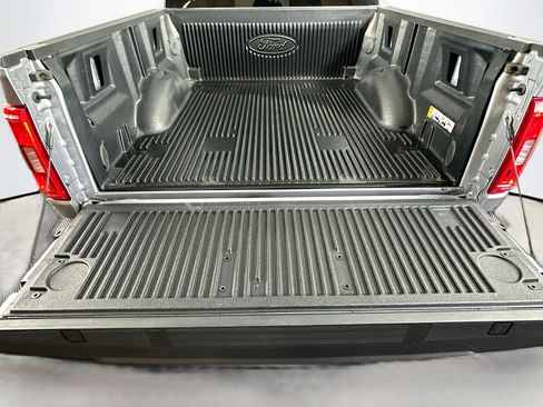 Used 2022 Ford F150 XLT image 24