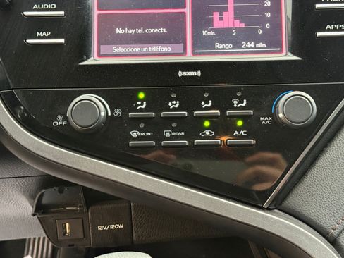 Used 2020 Toyota Camry LE w/ Carpet Mat Package FWD image 12