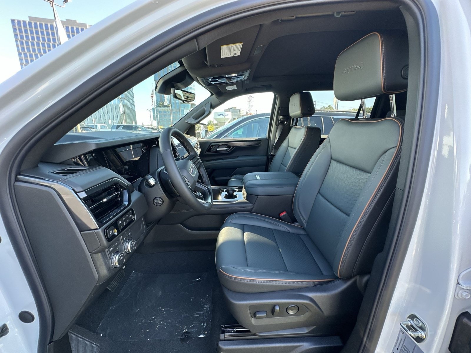 New 2027 GMC Yukon XL AT4 w/ Technology Package AWD/4WD image 13