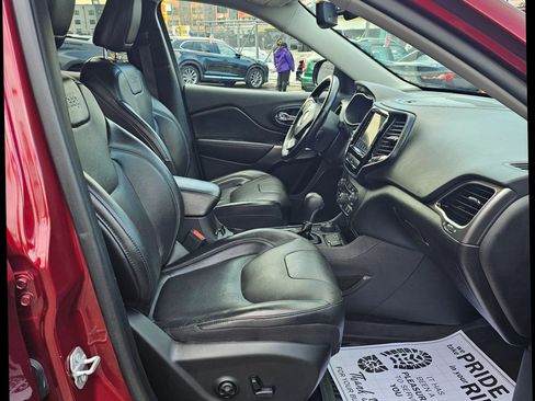 Used 2020 Jeep Cherokee Limited w/ Mopar Interior Package image 11