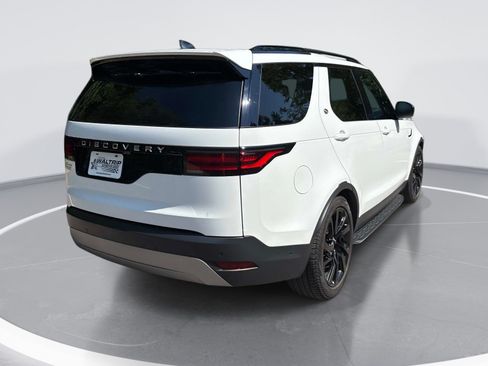 Used 2024 Land Rover Discovery S AWD/4WD image 8