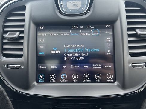 Used 2017 Chrysler 300 S w/ 300S Premium Group image 13