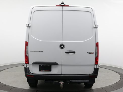 Used 2022 Mercedes-Benz Sprinter 2500 image 6