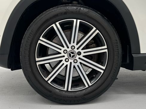 Used 2024 Mercedes-Benz GLE 450e 4MATIC image 9