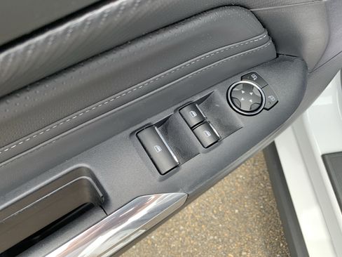 Used 2025 Ford Mustang Premium RWD image 20