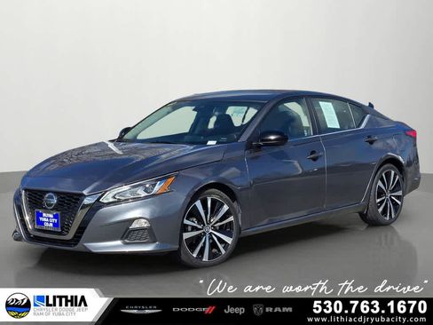 Used 2022 Nissan Altima 2.5 SR image 1
