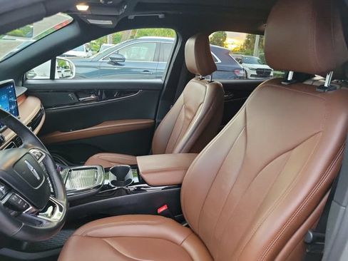 Certified 2022 Lincoln Nautilus Reserve FWD image 11