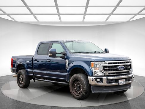 Used 2020 Ford F350 Lariat image 4