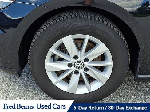 Used 2019 Volkswagen Golf S FWD image 34
