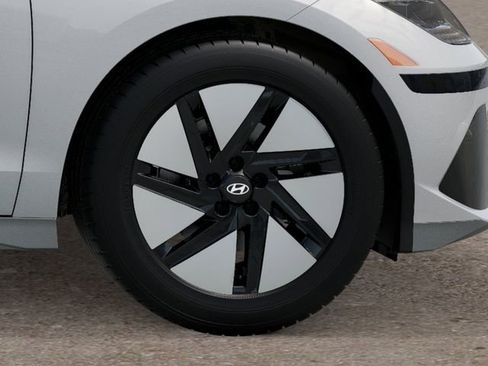 New 2025 Hyundai Ioniq 6 SE image 8