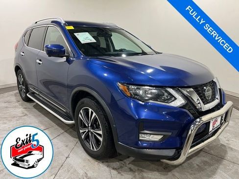 Used 2018 Nissan Rogue SL image 1
