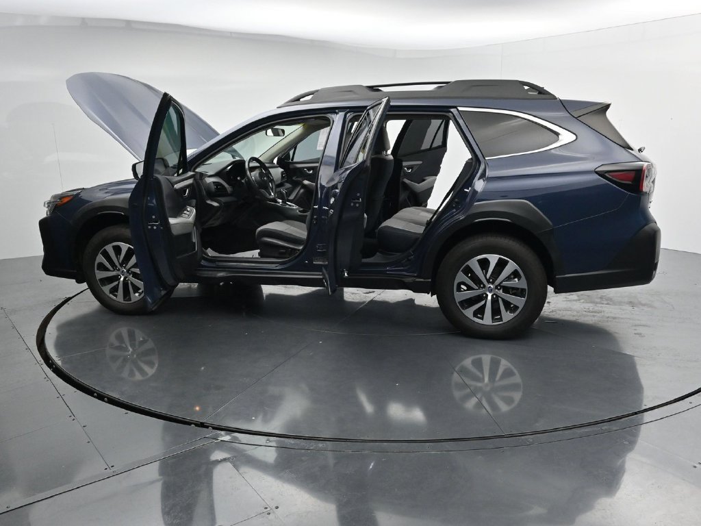 Used 2024 Subaru Outback Premium AWD/4WD image 42