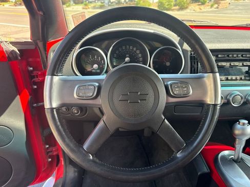 Used 2005 Chevrolet SSR w/ Preferred Equipment Group RWD image 43