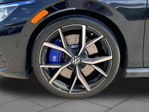 Used 2024 Volkswagen Golf R AWD/4WD image 9